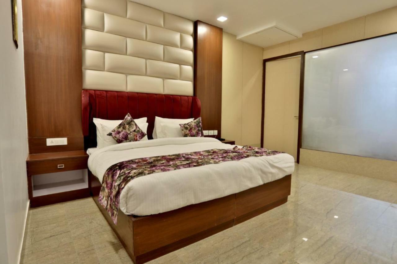 Royal Imperio Hotel Faridabad Ngoại thất bức ảnh