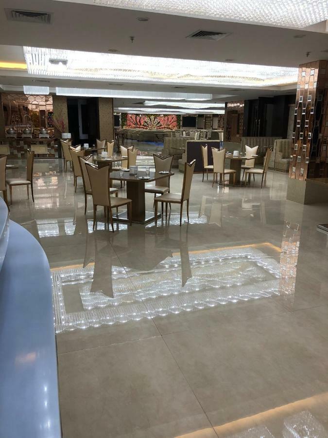 Royal Imperio Hotel Faridabad Ngoại thất bức ảnh